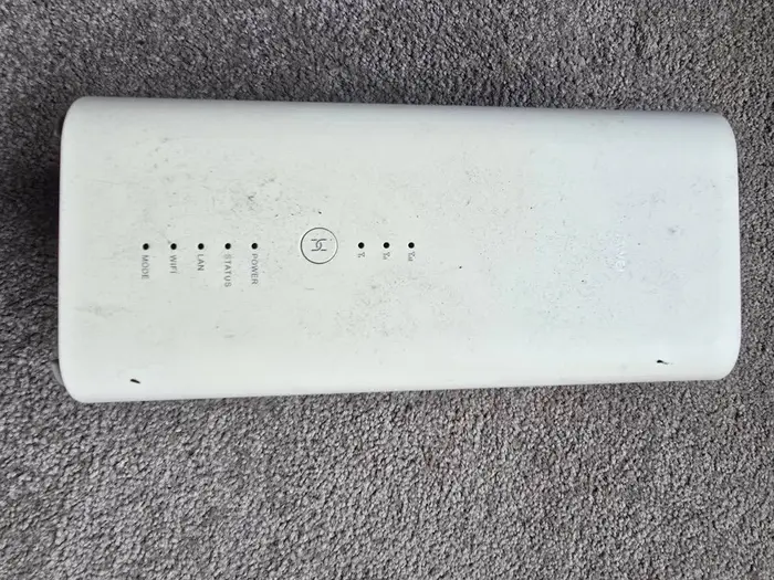 Huawei B818-263 — 4G LTE WiFi Router